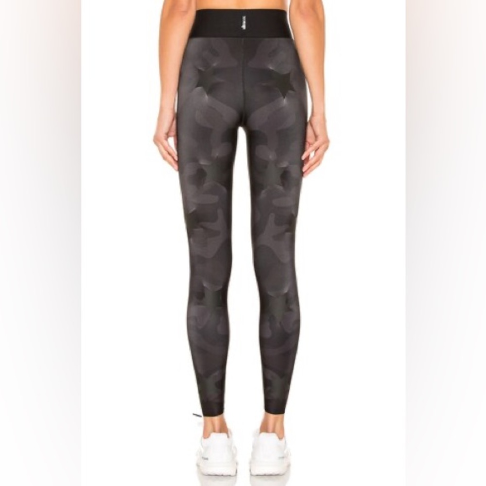 NWOT Ultracor Ultra High Silk Camo Knockout Legging in Nero Matte Nero Medium
